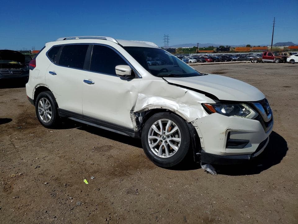 2017 NISSAN ROGUE SV 4