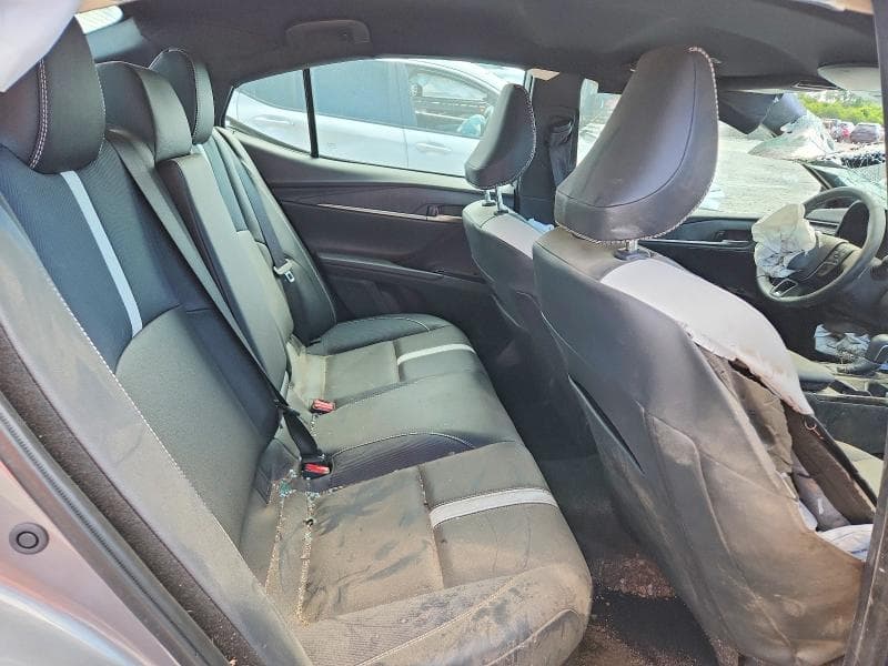 2025 TOYOTA CAMRY SE 10