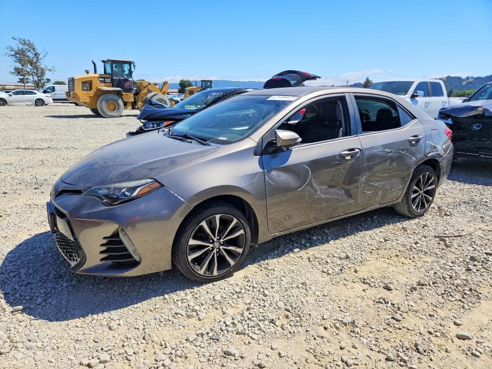 2017 TOYOTA COROLLA SE - 1