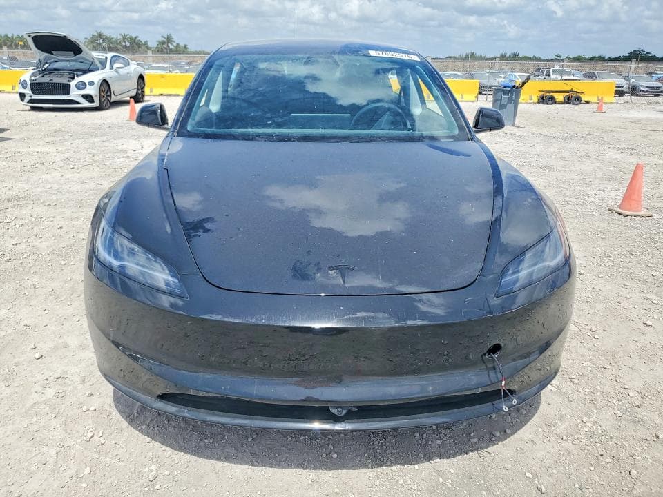 2026 TESLA MODEL 3 5