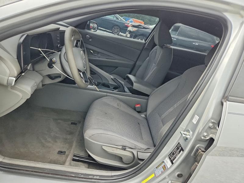 2021 HYUNDAI ELANTRA SE 7