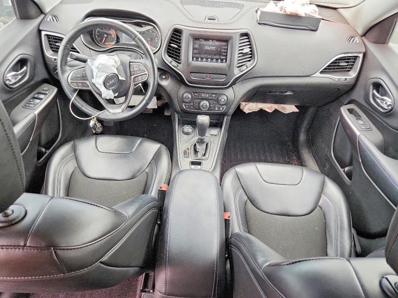 2019 JEEP CHEROKEE LATITUDE PLUS 8