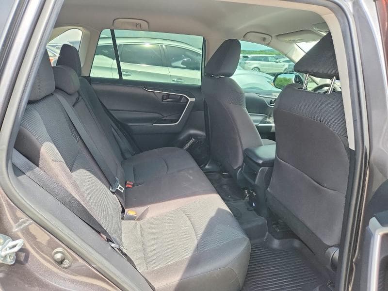 2021 TOYOTA RAV4 LE 10
