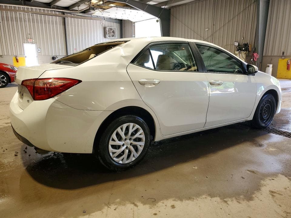 2018 TOYOTA COROLLA LE 3