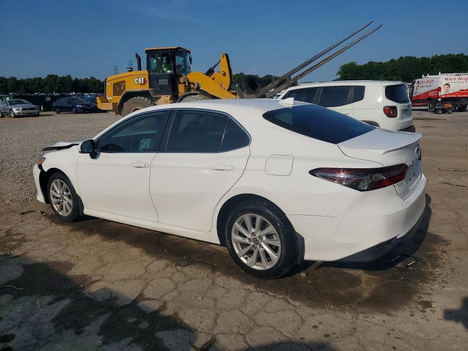 2023 TOYOTA CAMRY LE 2