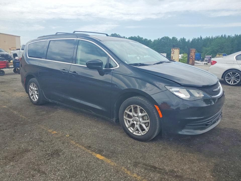 2020 CHRYSLER VOYAGER LXI 4