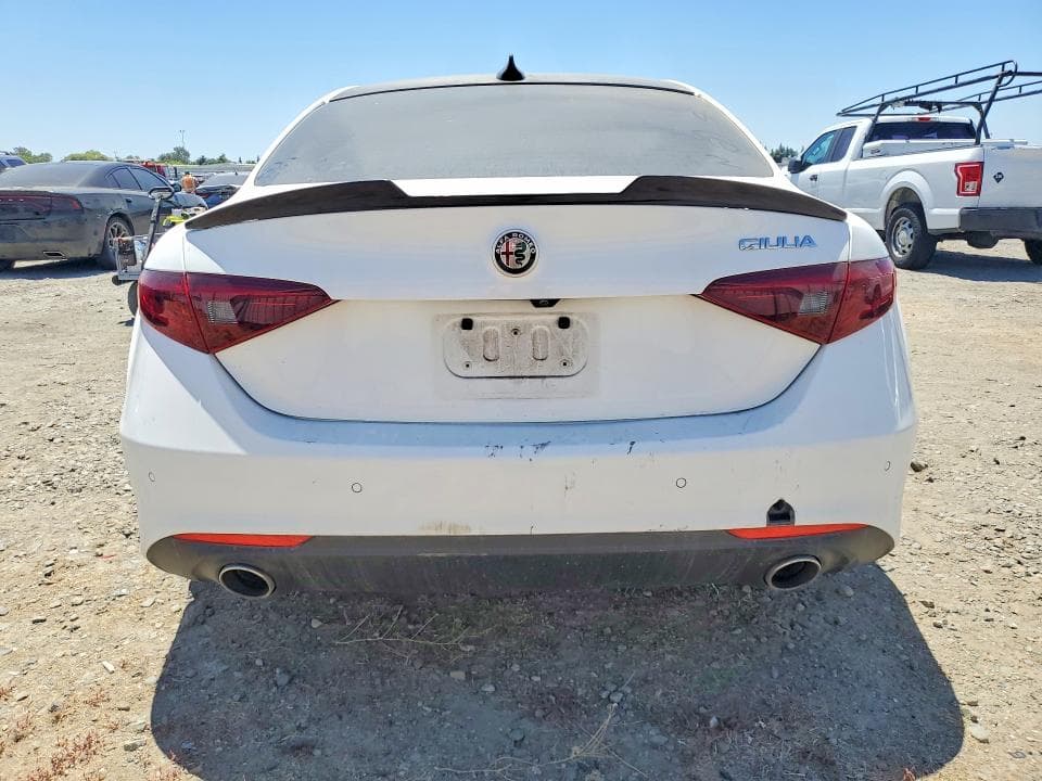 2017 ALFA ROMEO GIULIA 6
