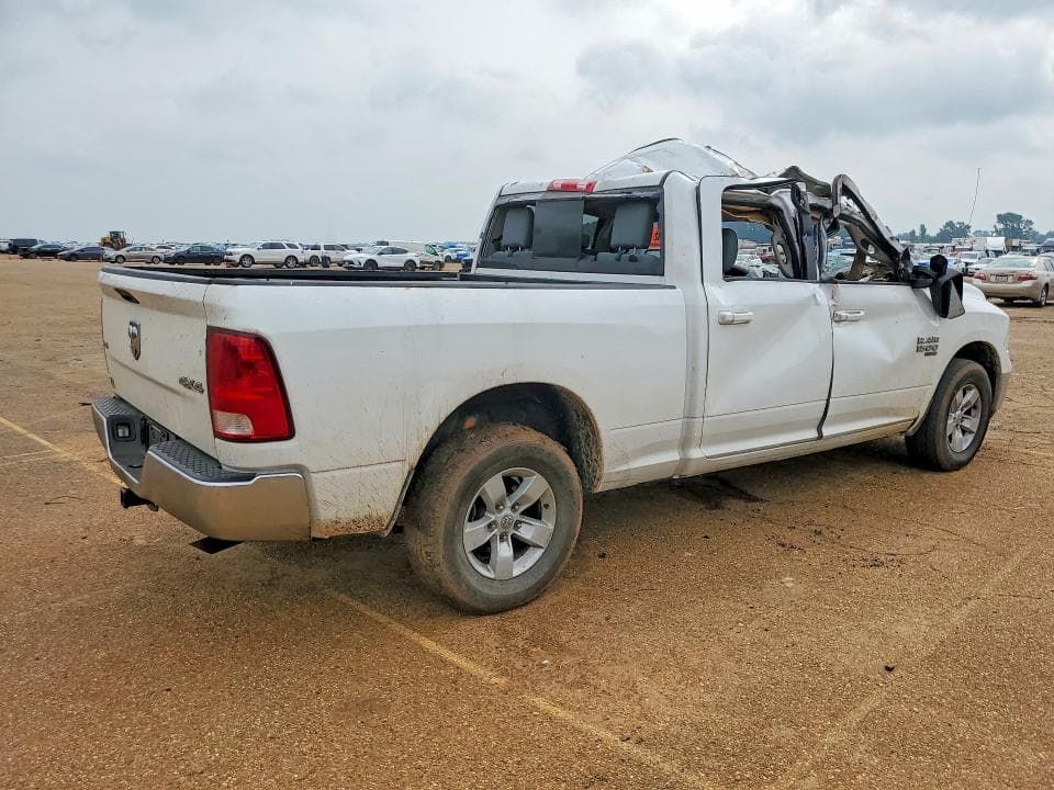 2020 RAM 1500 CLASSIC SLT 3