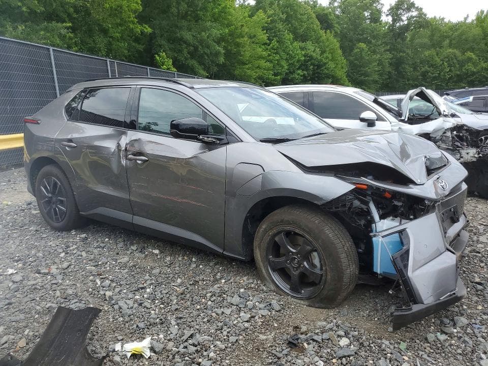 2026 TOYOTA BZ XLE PLUS 4
