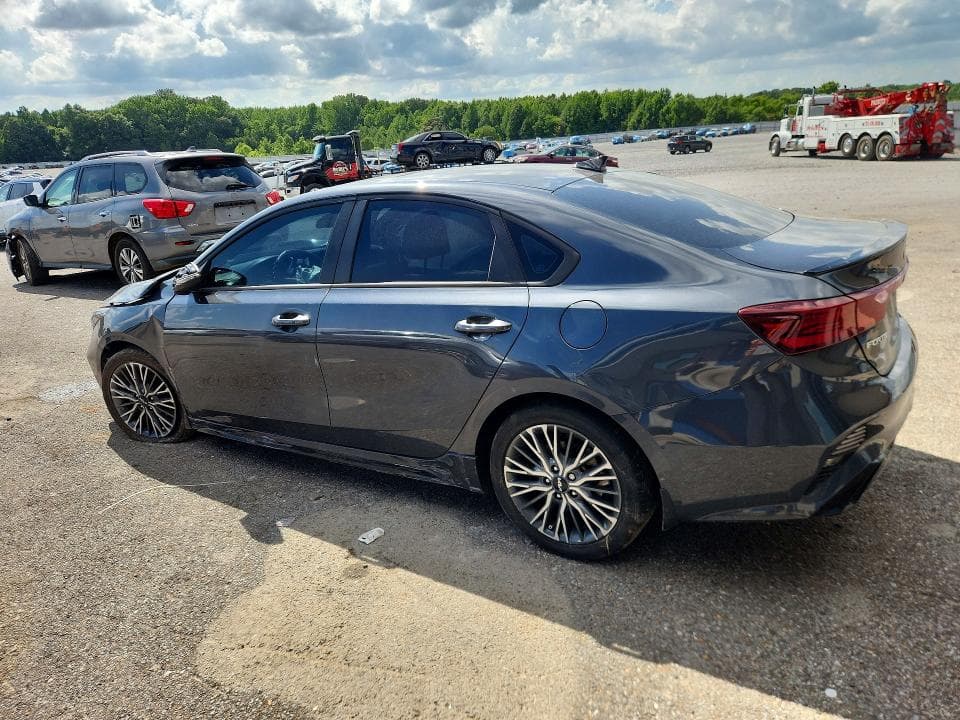 2023 KIA FORTE GT LINE 2