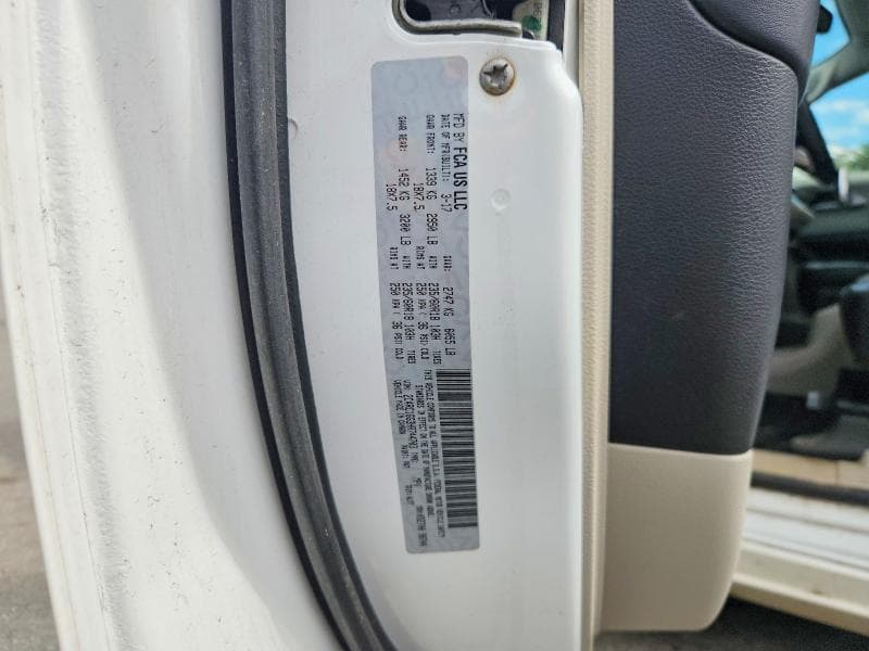 2017 CHRYSLER PACIFICA LIMITED 13