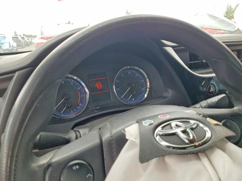 2018 TOYOTA COROLLA LE 9