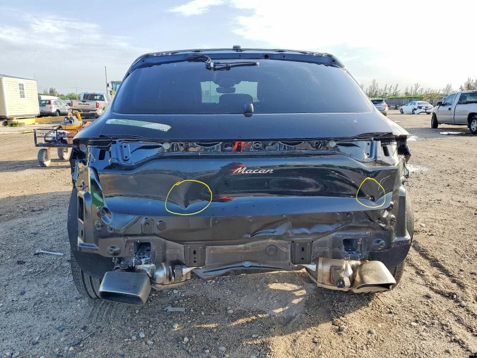 2026 PORSCHE MACAN BASE 6