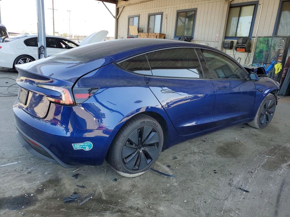 2025 TESLA MODEL 3 3