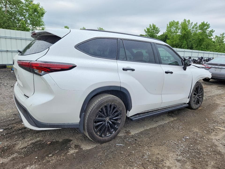 2024 TOYOTA HIGHLANDER XSE 3