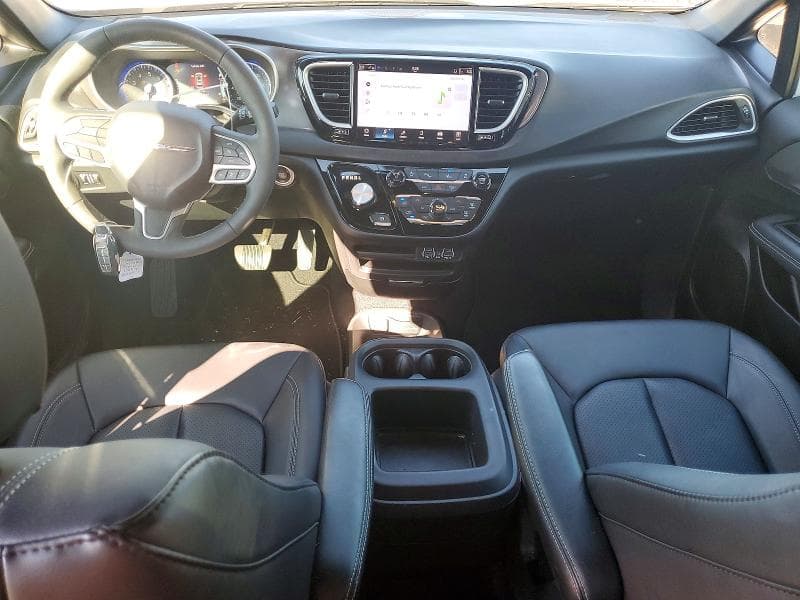 2025 CHRYSLER PACIFICA SELECT 8