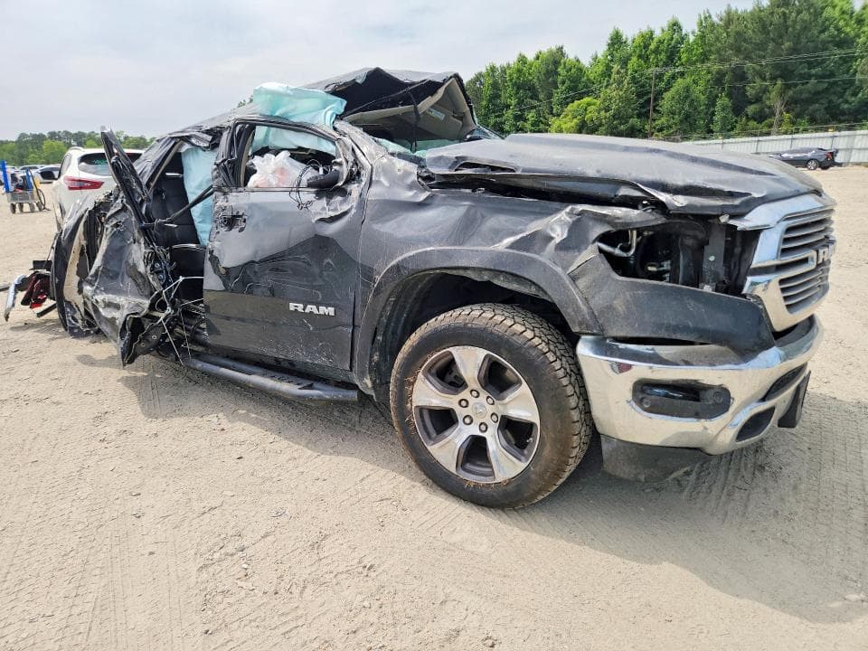 2019 RAM 1500 LARAMIE 4