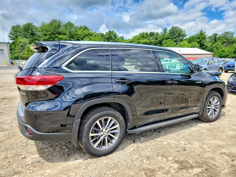 2017 TOYOTA HIGHLANDER HYBRID XLE 3
