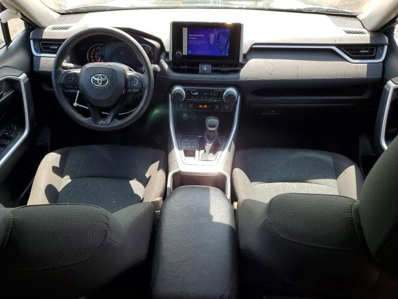 2023 TOYOTA RAV4 LE 8