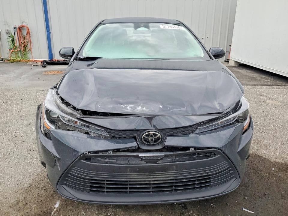 2025 TOYOTA COROLLA LE 5