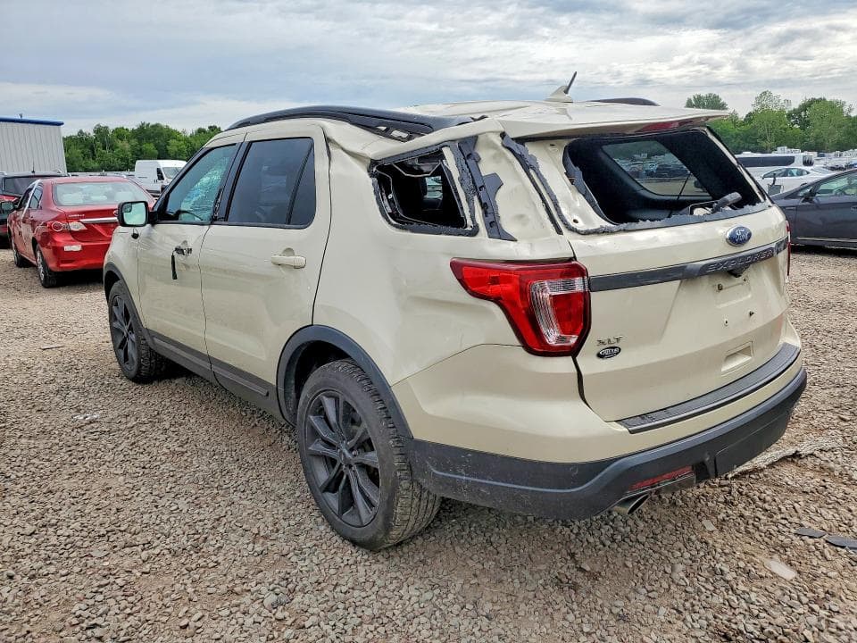 2018 FORD EXPLORER XLT 2