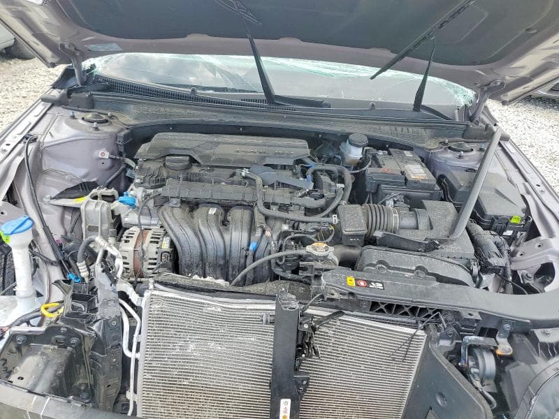 2025 HYUNDAI ELANTRA SEL 11