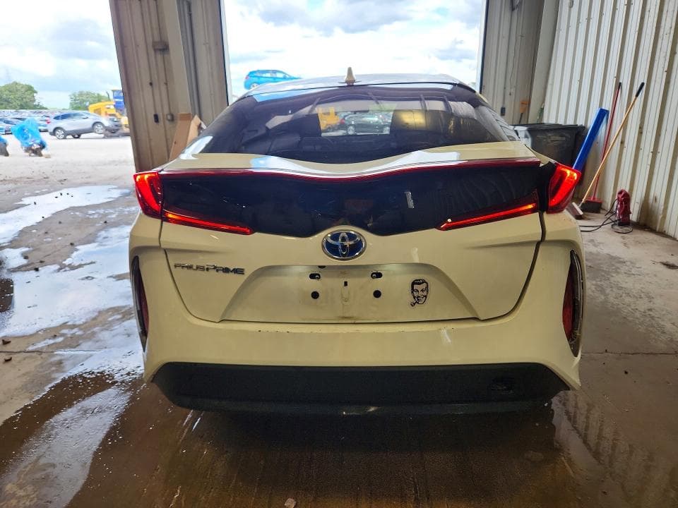 2022 TOYOTA PRIUS PRIME LE 6