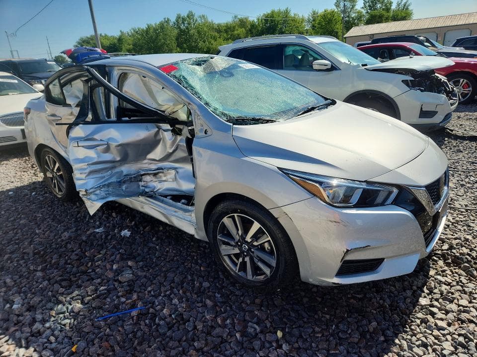 2021 NISSAN VERSA SV 4