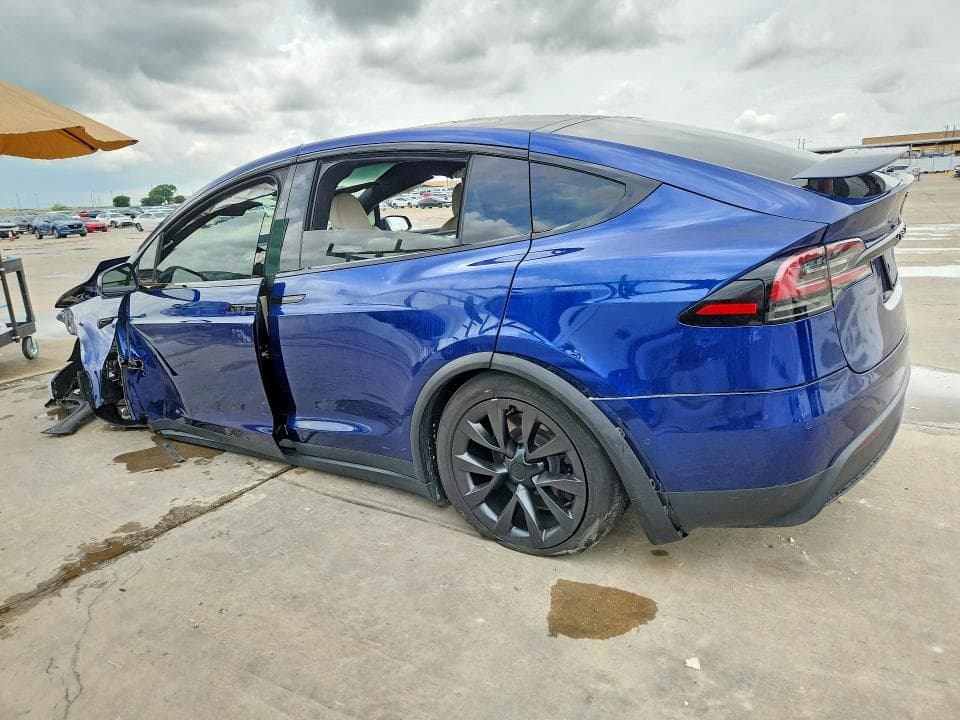 2022 TESLA MODEL X 2
