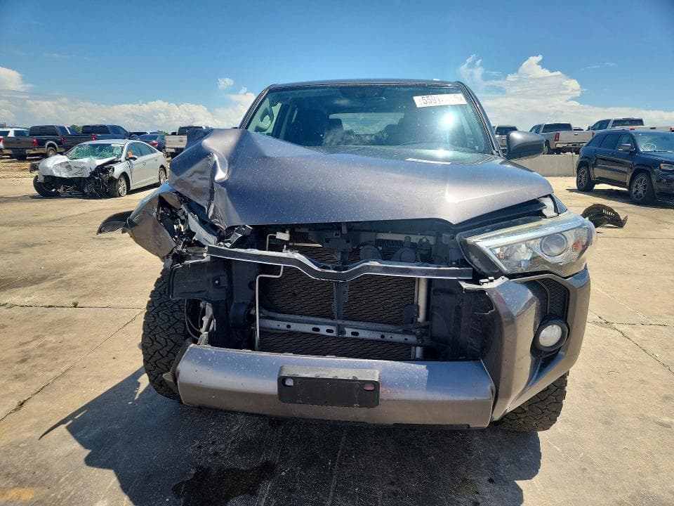 2018 TOYOTA 4RUNNER SR5 5