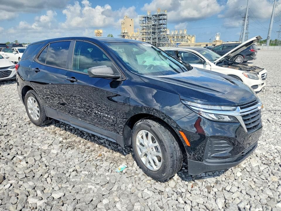 2022 CHEVROLET EQUINOX LS 4