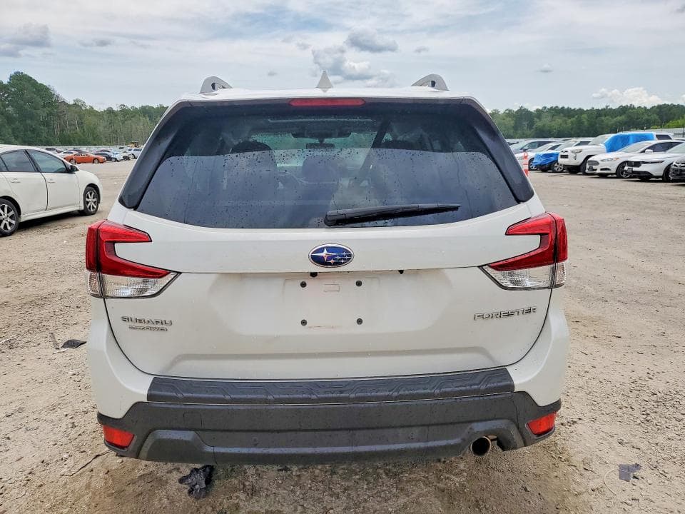 2023 SUBARU FORESTER LIMITED 6
