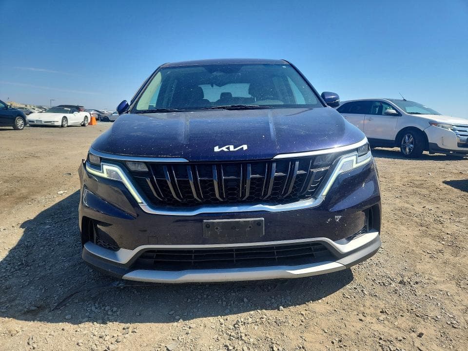 2022 KIA CARNIVAL LX 5