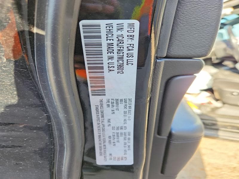 2021 JEEP GRAND CHEROKEE LAREDO 12