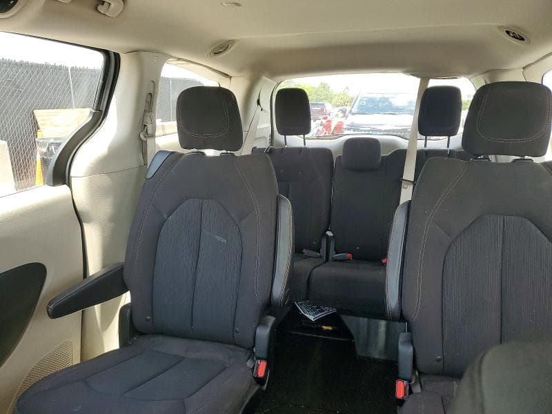 2017 CHRYSLER PACIFICA LX 10