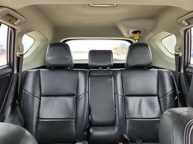 2017 TOYOTA RAV4 XLE 10