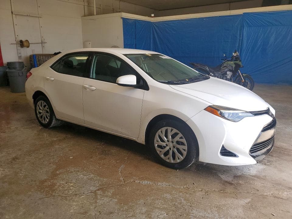 2017 TOYOTA COROLLA LE 4