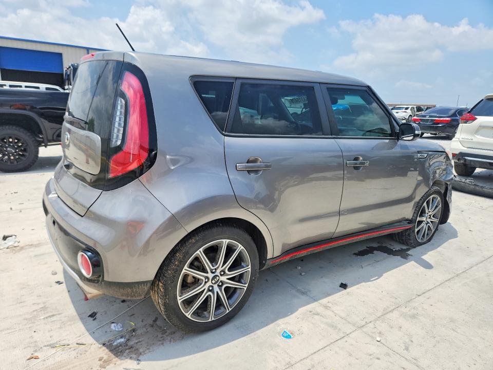2018 KIA SOUL ! 3