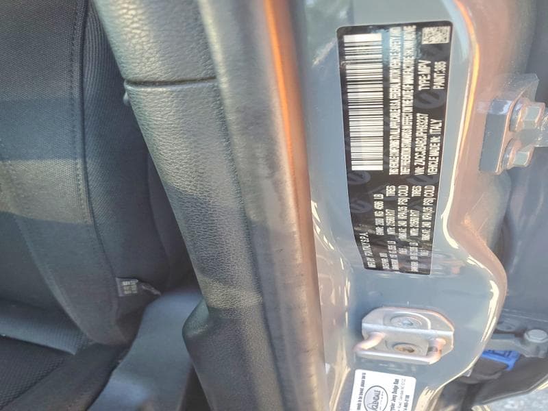 2018 JEEP RENEGADE SPORT 12