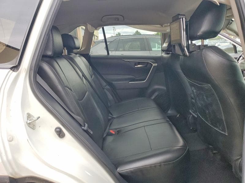 2020 TOYOTA RAV4 11