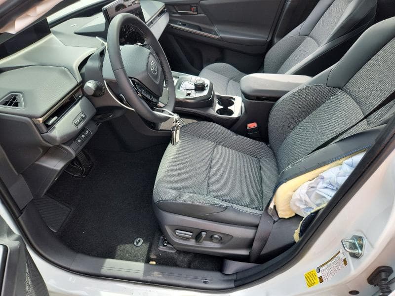 2026 TOYOTA BZ XLE PLUS 7