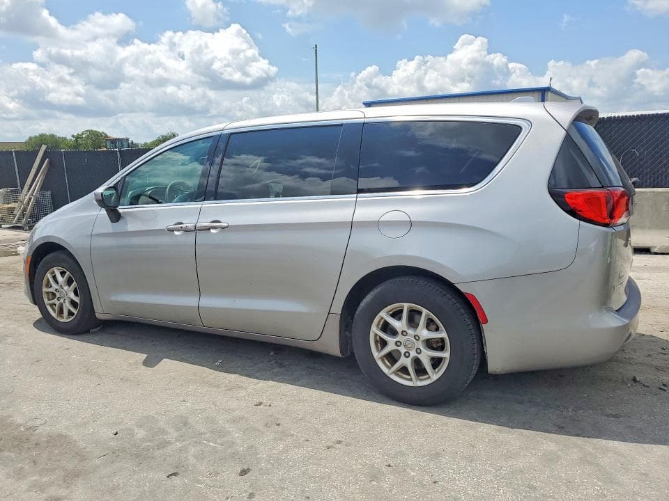 2017 CHRYSLER PACIFICA LX 2