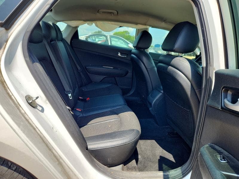 2019 KIA OPTIMA S 10