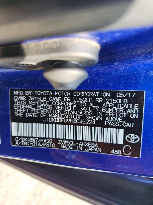 2017 TOYOTA PRIUS TWO 12
