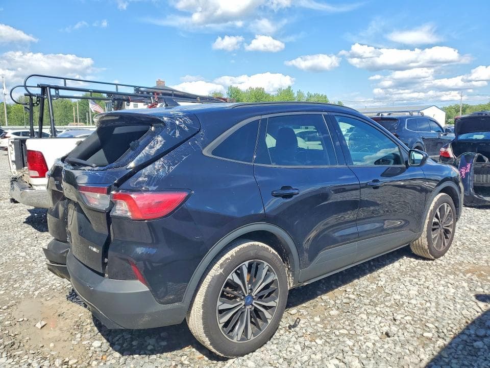 2021 FORD ESCAPE SE 3