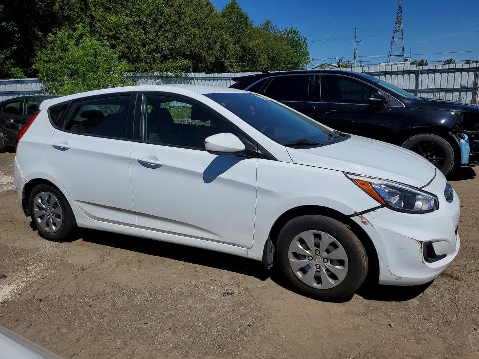 2017 HYUNDAI ACCENT SE 4