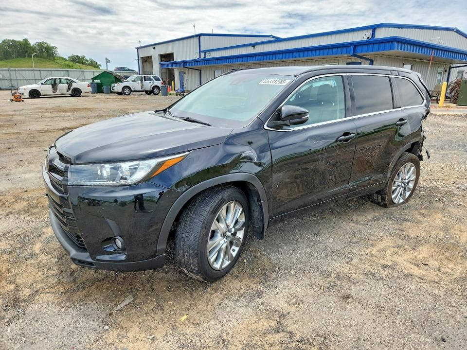 2017 TOYOTA HIGHLANDER SE - 1