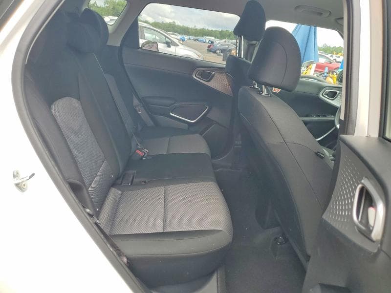 2025 KIA SOUL LX 10