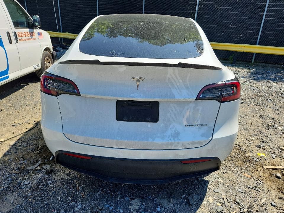 2023 TESLA MODEL Y 6