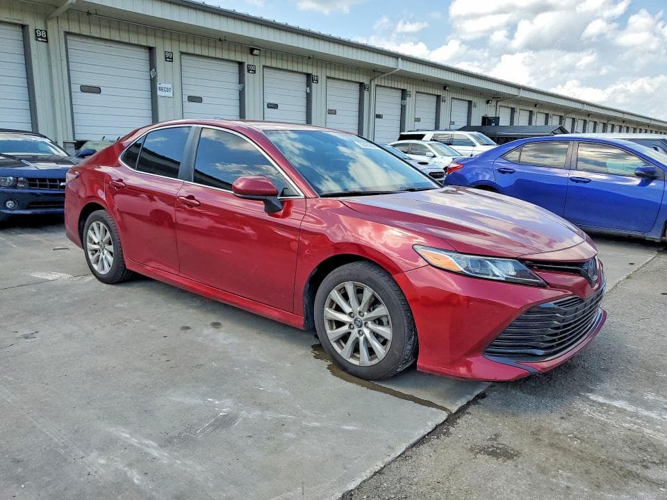 2019 TOYOTA CAMRY LE 4